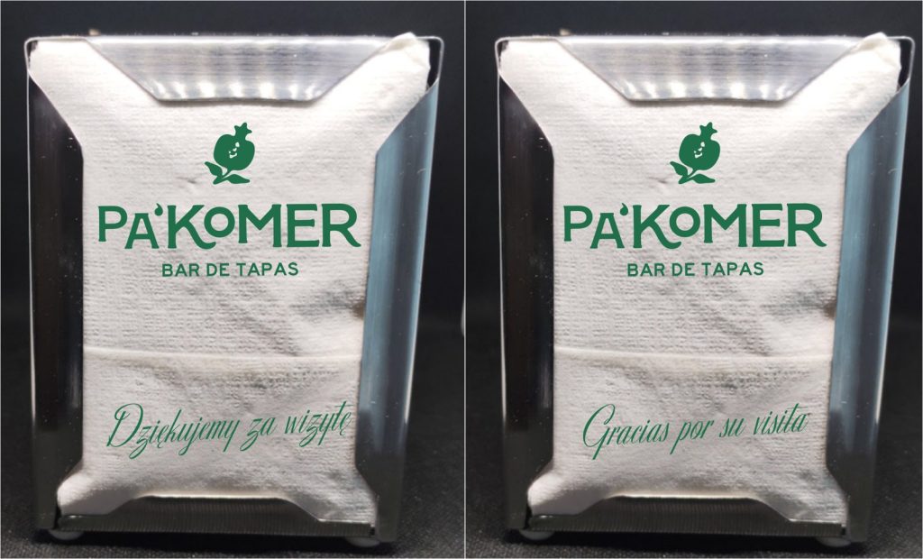 Servilletas miniservice intercaladas impresas en verde para un bar de tapas español en Cracovia: una con "Gracias por su visita" y la siguiente con el mismo mensaje en polaco