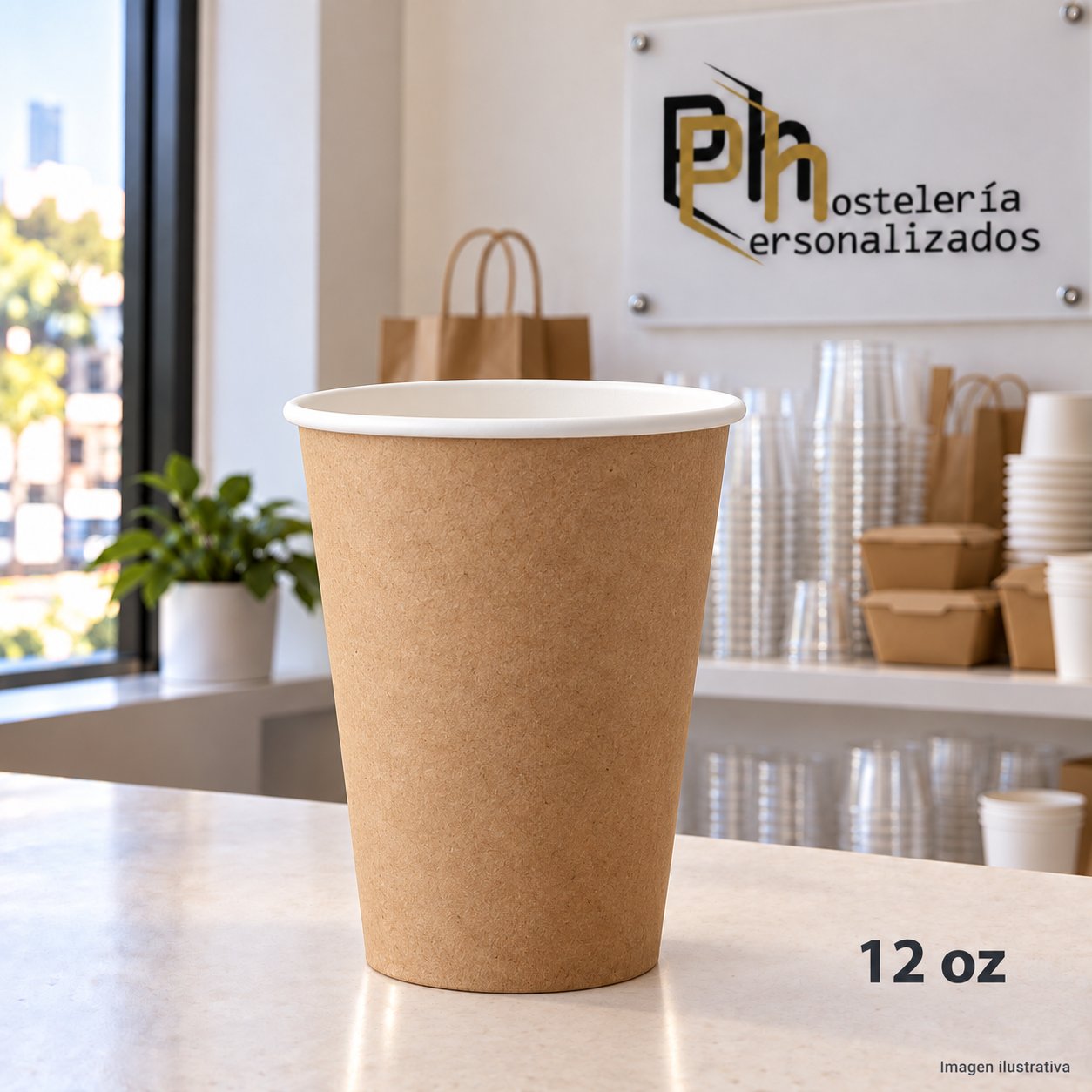 Vaso de cartón kraft personalizable de 12 oz (360 ml) en mostrador de cafetería